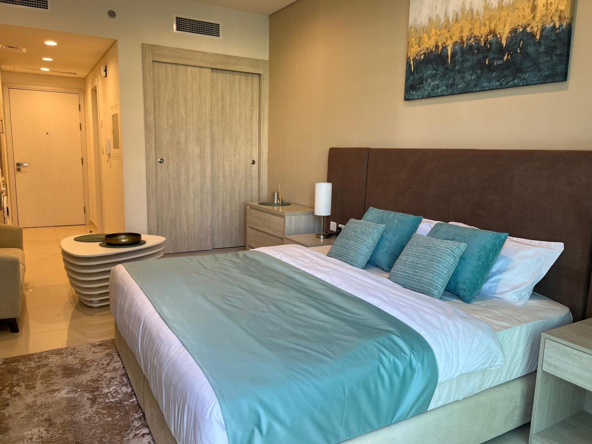 Apartment Amazing At The Seven Palm Dubai